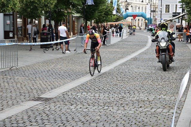 板凳深度比 板凳深度比